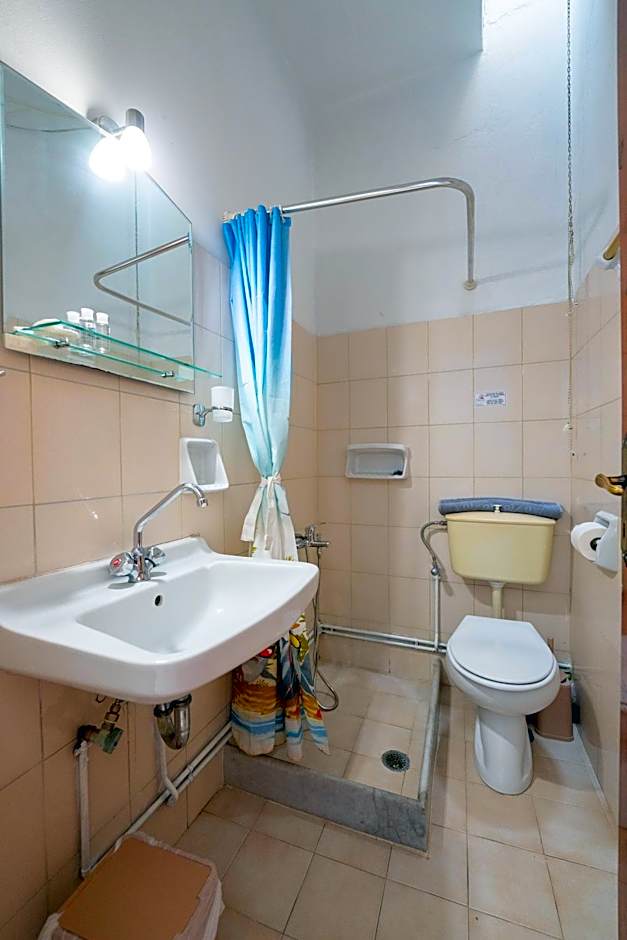 Aegina Town Cozy Escape