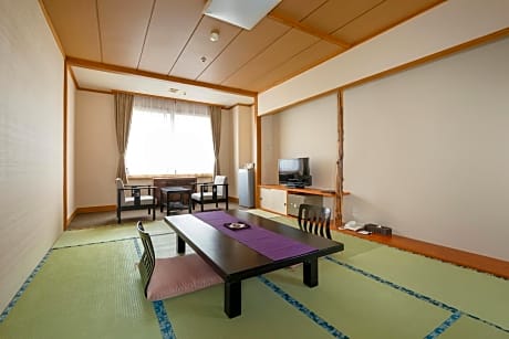 Japanese-Style Room with Non-smoking - Buffet Breakfast + Buffet Dinner Included