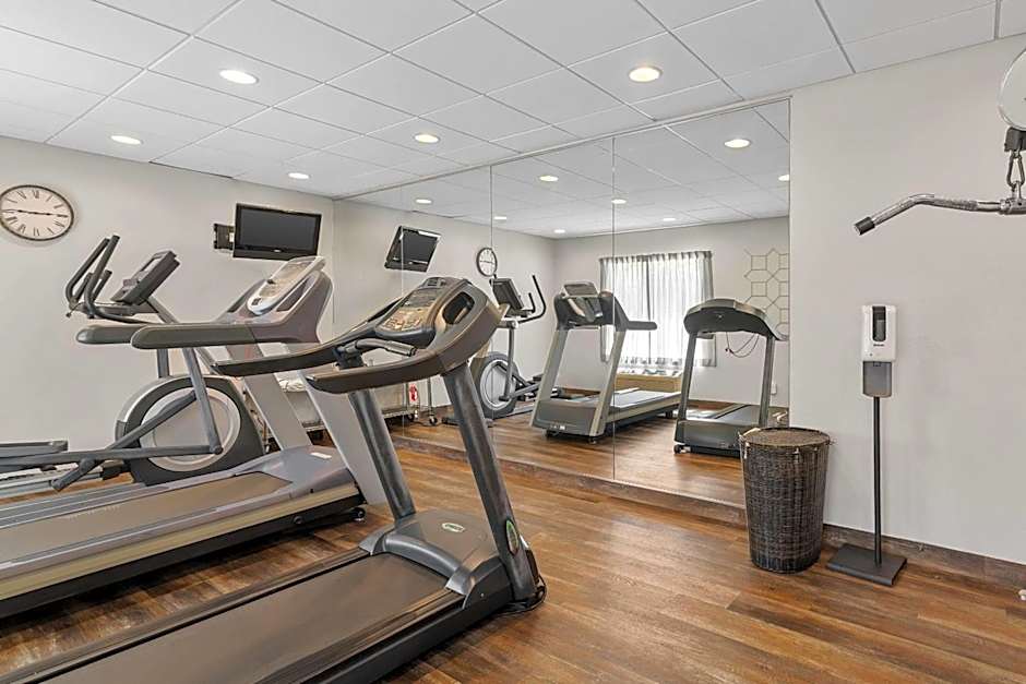 Quality Suites Stratford