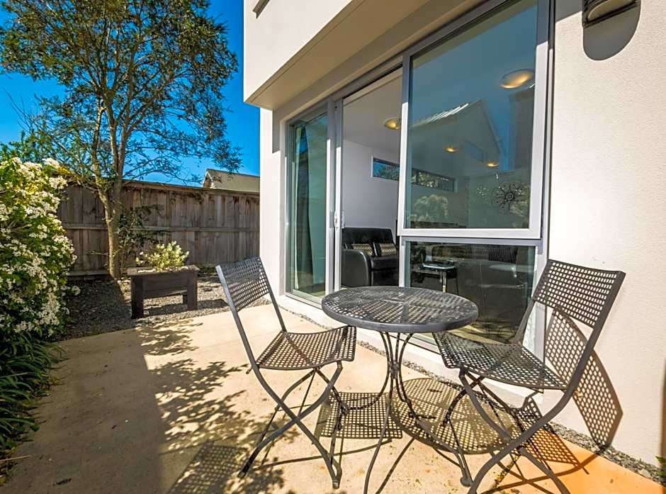 Bellano Motel Suites