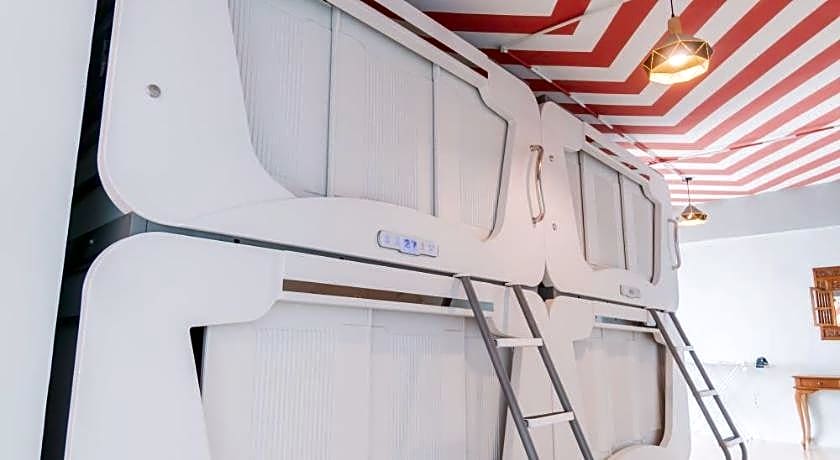 Seaview Capsule Hotel