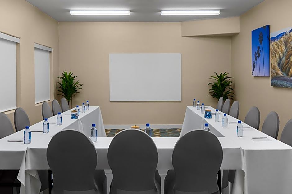 Residence Inn by Marriott Santa Clarita Valencia
