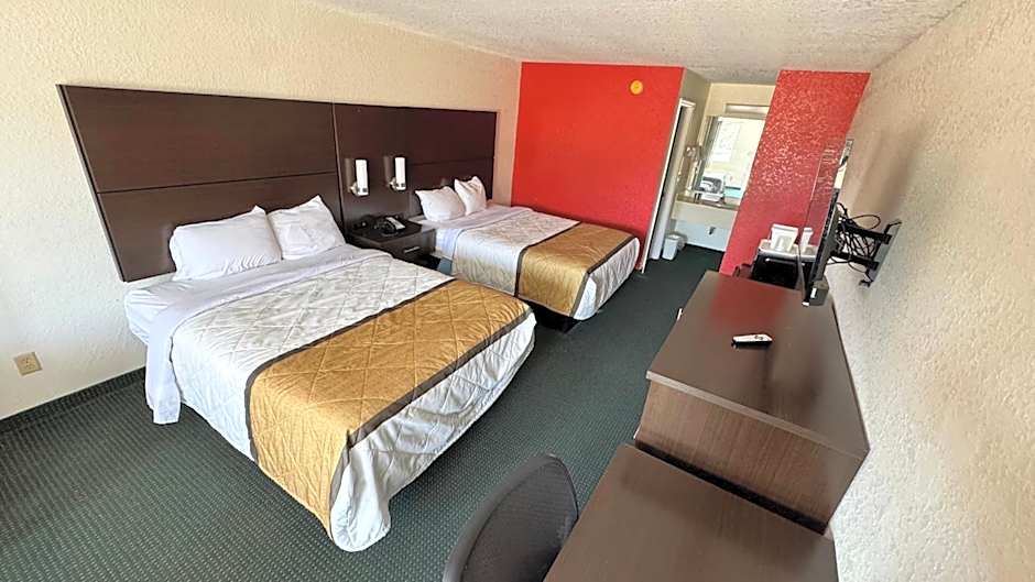 Garden Inn and Suites near Callaway Gardens Pine Mountain