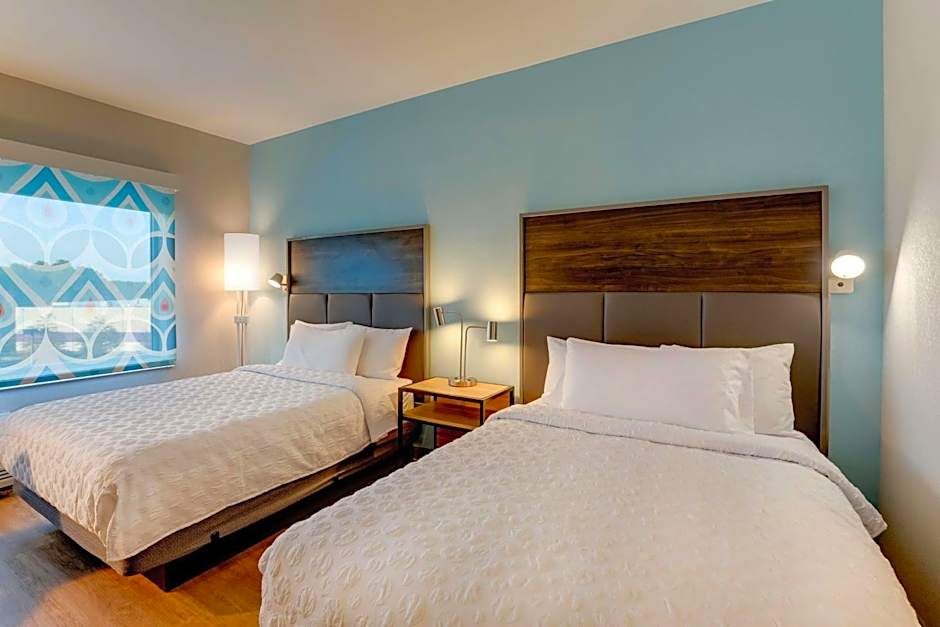Photo 1 of 7 of 2 Queen Beds, Mobility Accessible, Roll in Shower