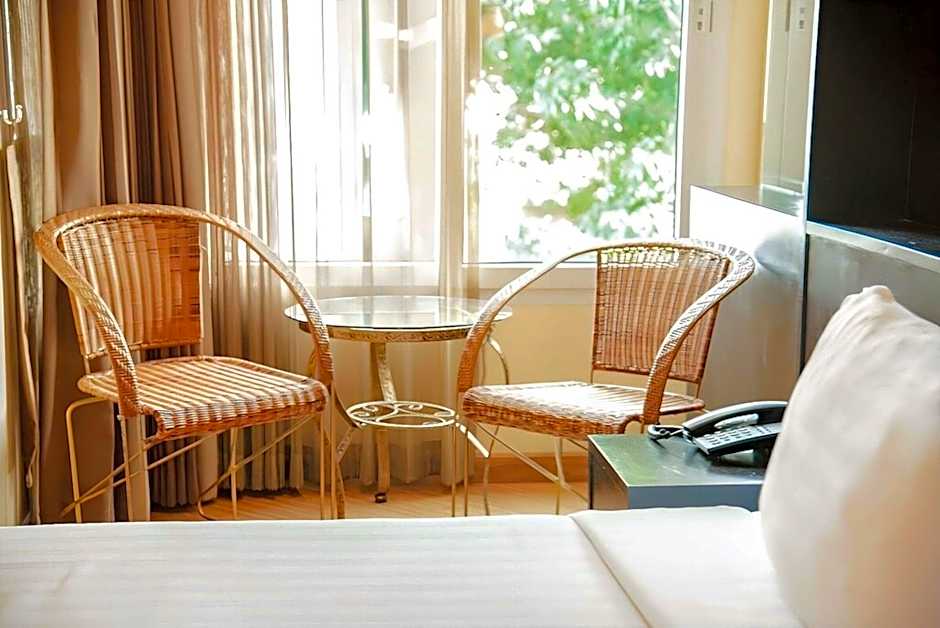 The Sunreno Hotel Bangkok