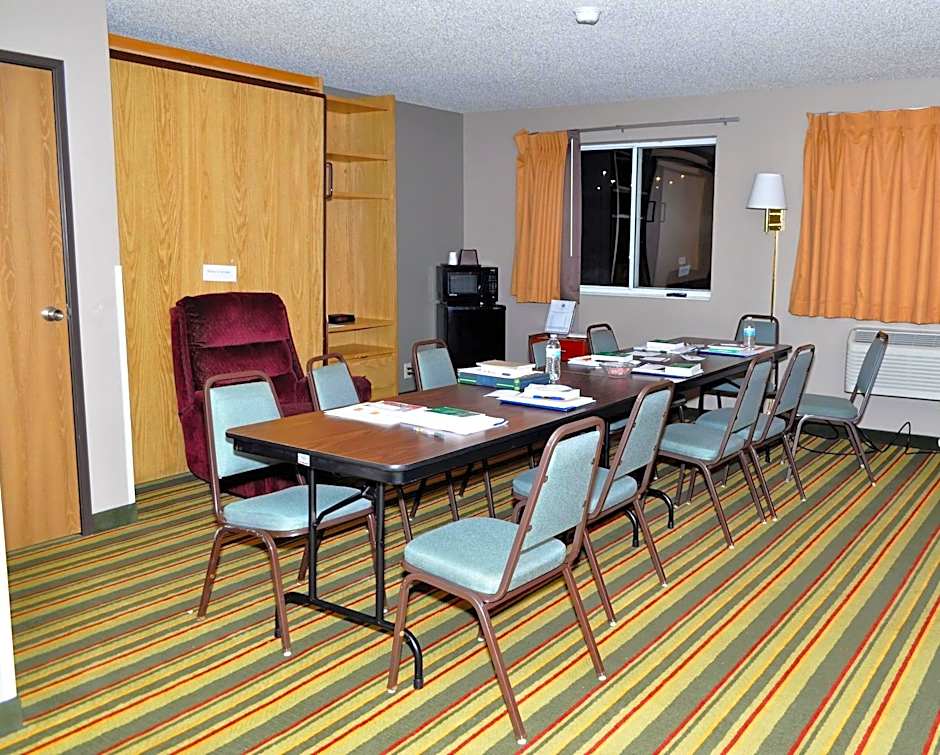 Super 8 by Wyndham Clearfield