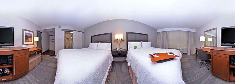 Hampton Inn & Suites By Hilton Calgary University Northwest