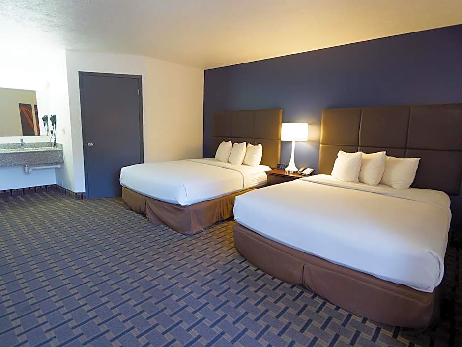 SilverStone Inn North Spokane