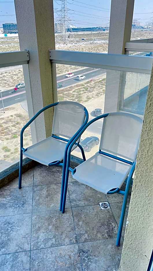 Fully furnish flat including all bills for monthly rental