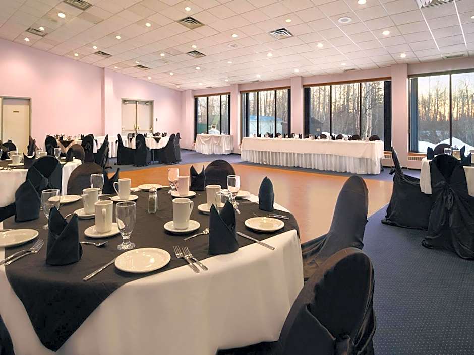 Northern Star Hotel & Convention Center