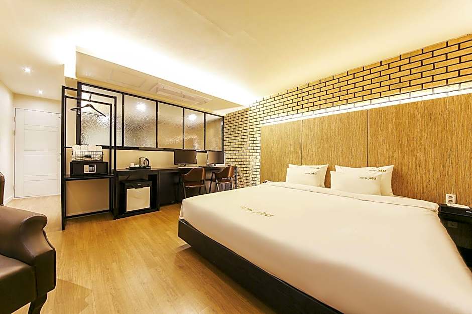 Mu Hotel
