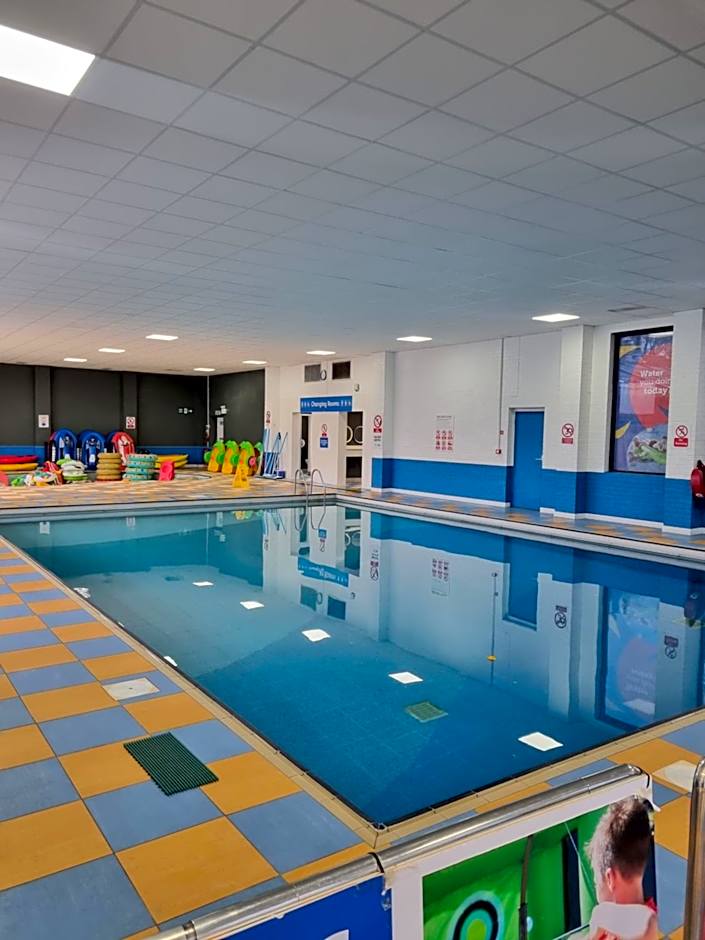 Modern Family Caravan with WiFi at Valley Farm, Clacton-on-Sea