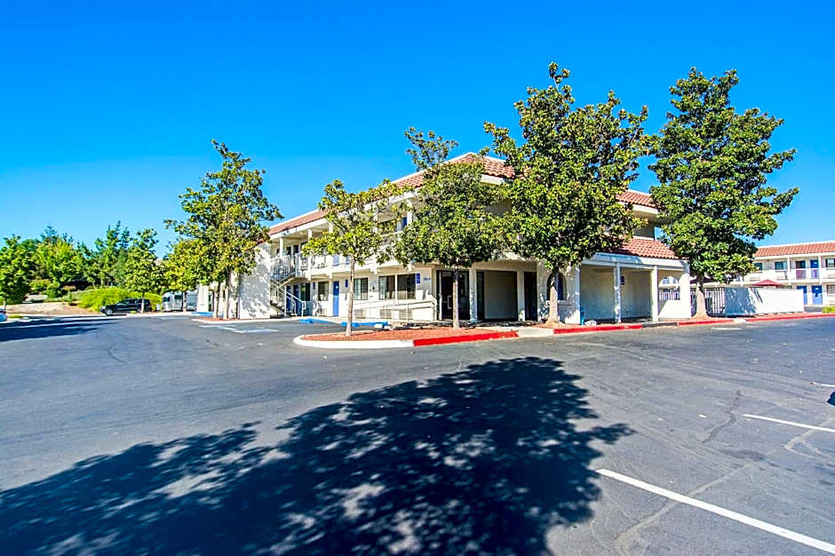 Motel 6 Redding South