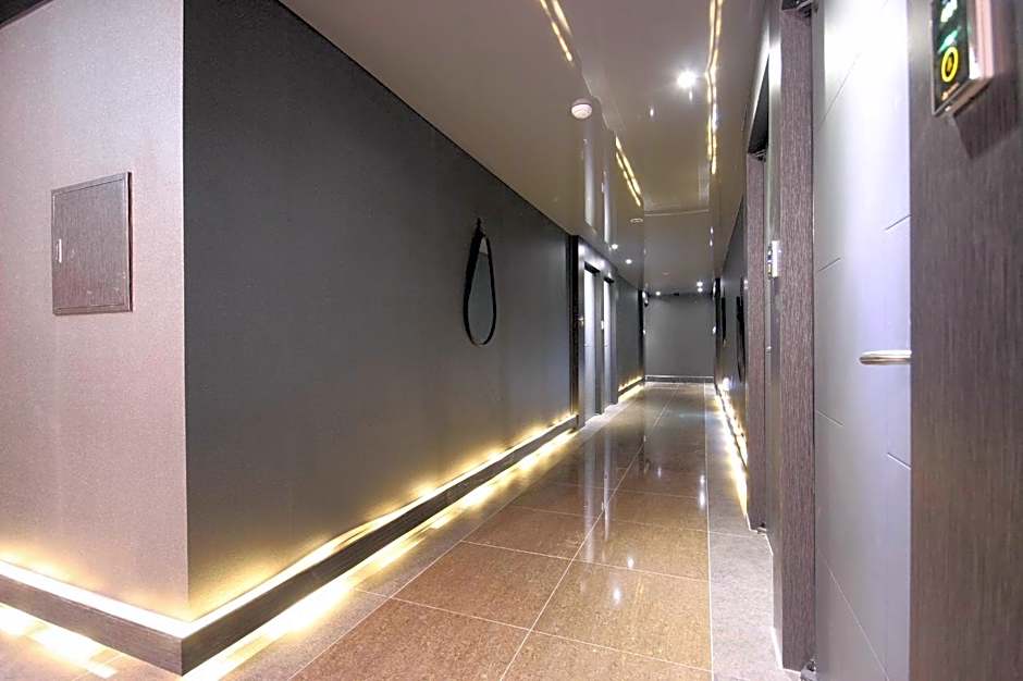 Busan H-AVENUE Hotel Seomyeon Station