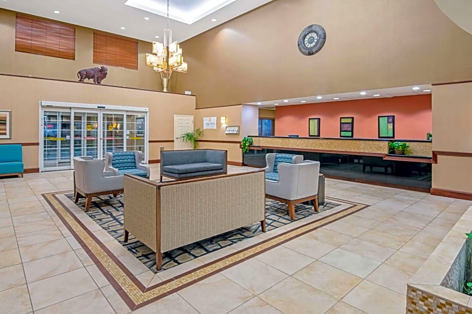 La Quinta Inn & Suites by Wyndham Lawton / Fort Sill