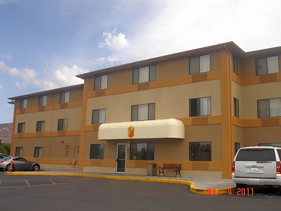 Super 8 by Wyndham Cedar City