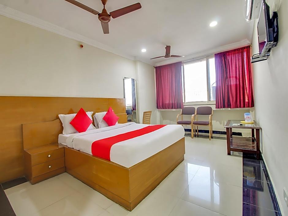 Hotel O Srinivasa Residency