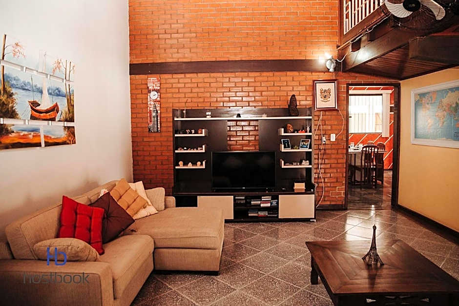 Casarão do Bosque a 200 m da praia | ROUR218