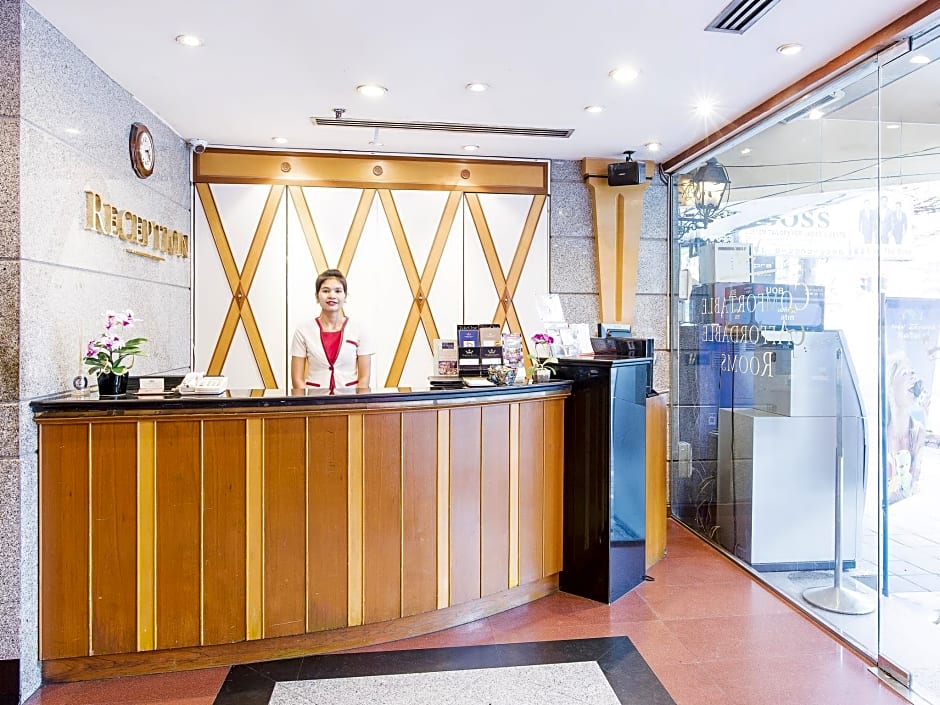 Majestic Suites Hotel