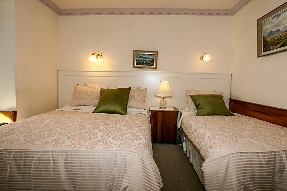 Ardmor Country House