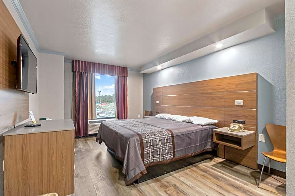 Regency Inn Near Boardwalk & Hurlburt Field