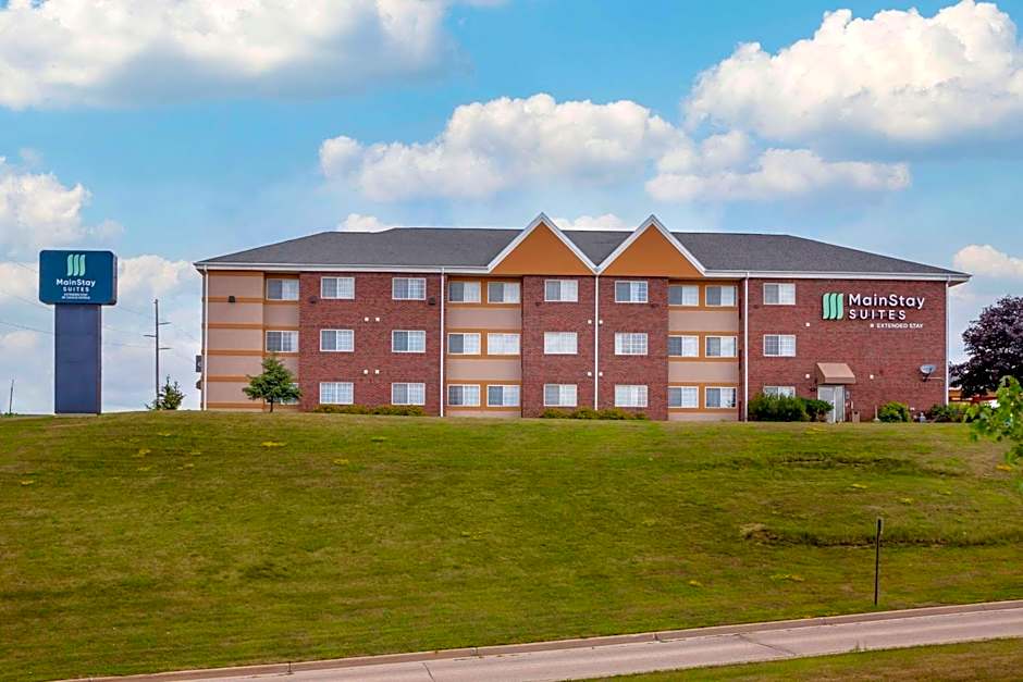 MainStay Suites Dubuque at Hwy 20