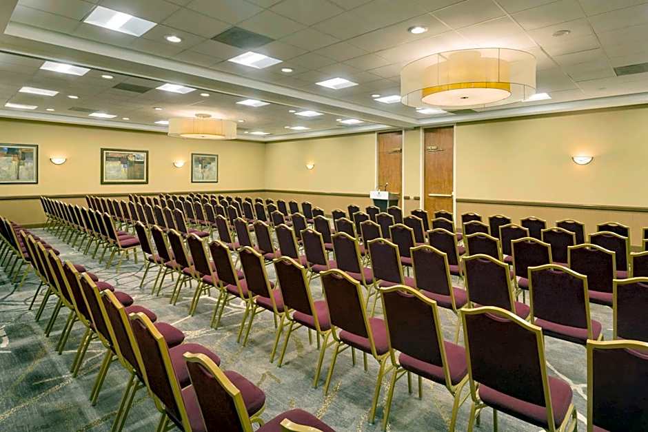 Embassy Suites by Hilton Baltimore-At BWI Airport