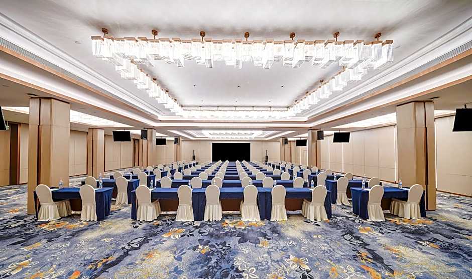 Holiday Inn Wuhan Riverside By IHG