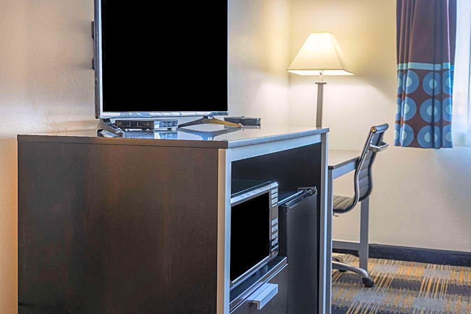 Super 8 by Wyndham Villa Rica