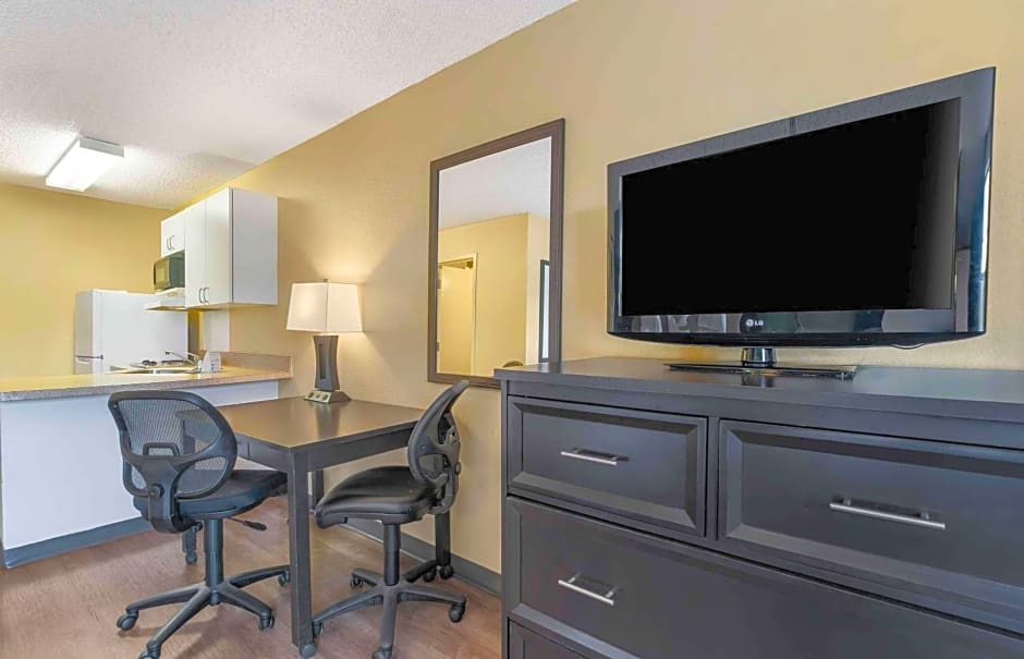 Extended Stay America Select Suites - Tampa - North - USF - Attractions