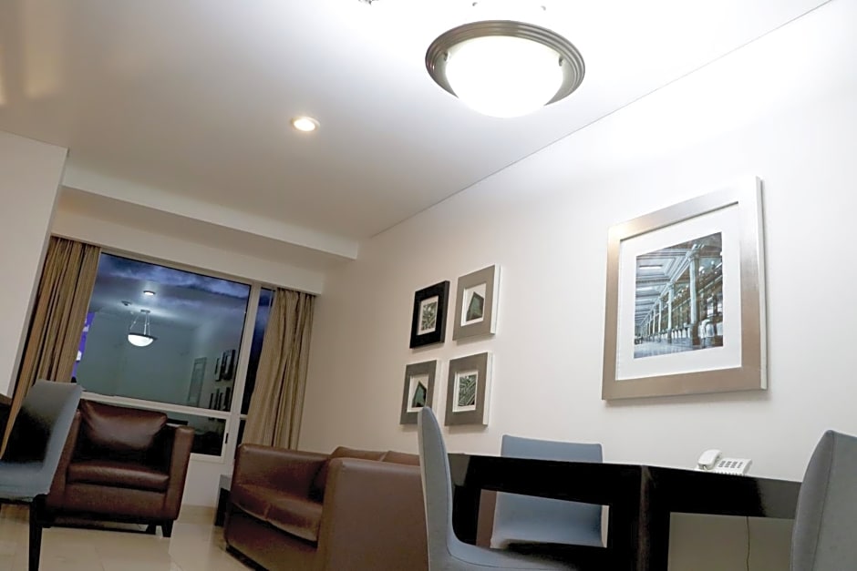 Hotel & Suites PF