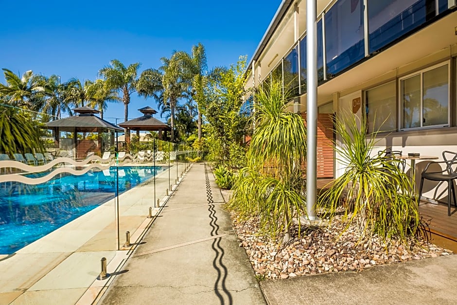 Nightcap at Golden Beach Tavern