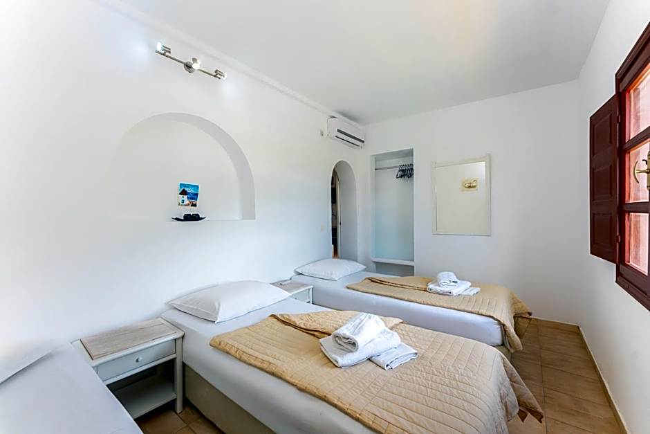Birds Villa Apartments with Heated Pool - Including Car and Breakfast