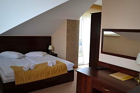 Luxury Triple Room
