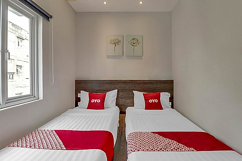 Collection O Cihampelas Near Ciwalk Formerly Regia Cihampelas