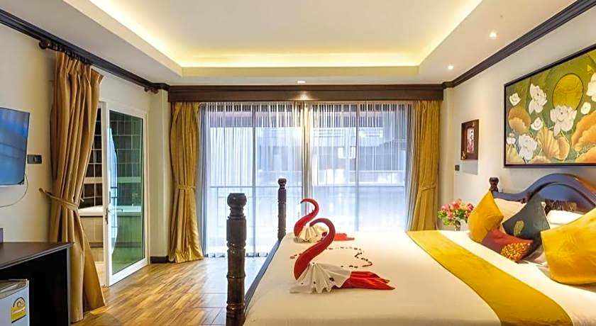 Tanawan Phuket Hotel