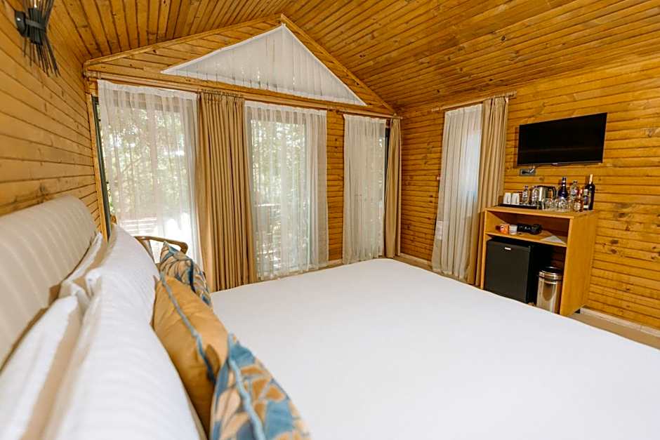 Doors Urla Hotel & Bungalows