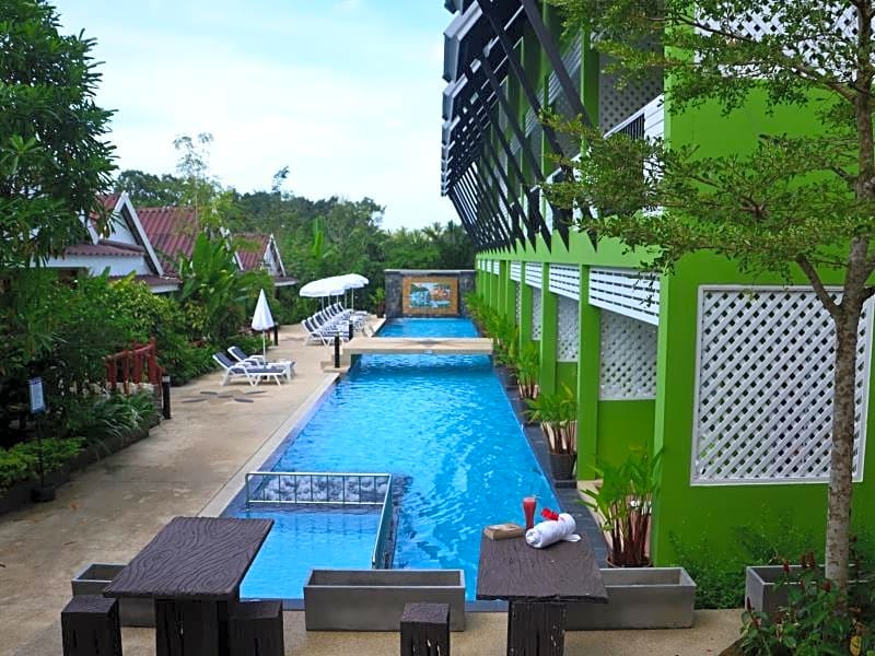 Khaolak C-nior Bungalows