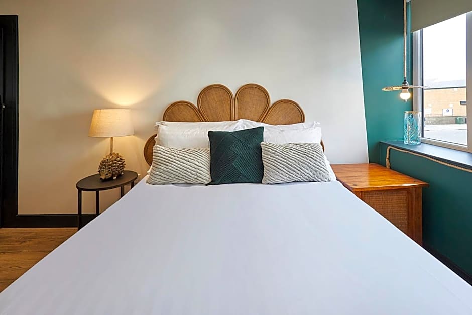 The Believe Boutique (Believe Bar & Bedrooms)