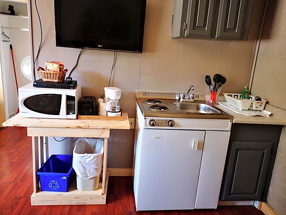 Overlook Inn & Cabins