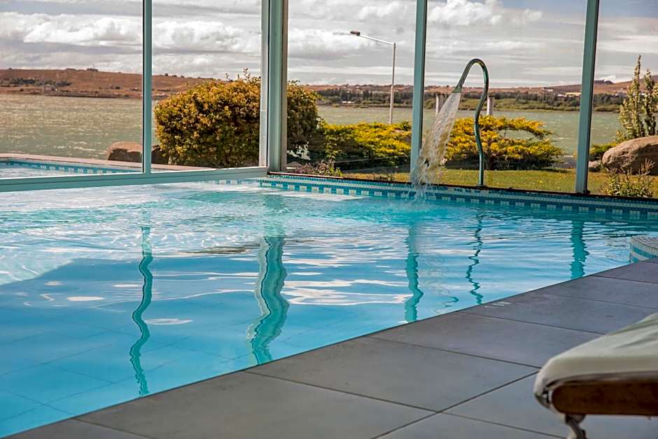 Xelena Hotel & Suites