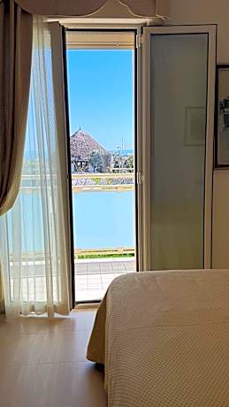 Deluxe Double Room with Balcony and Sea View