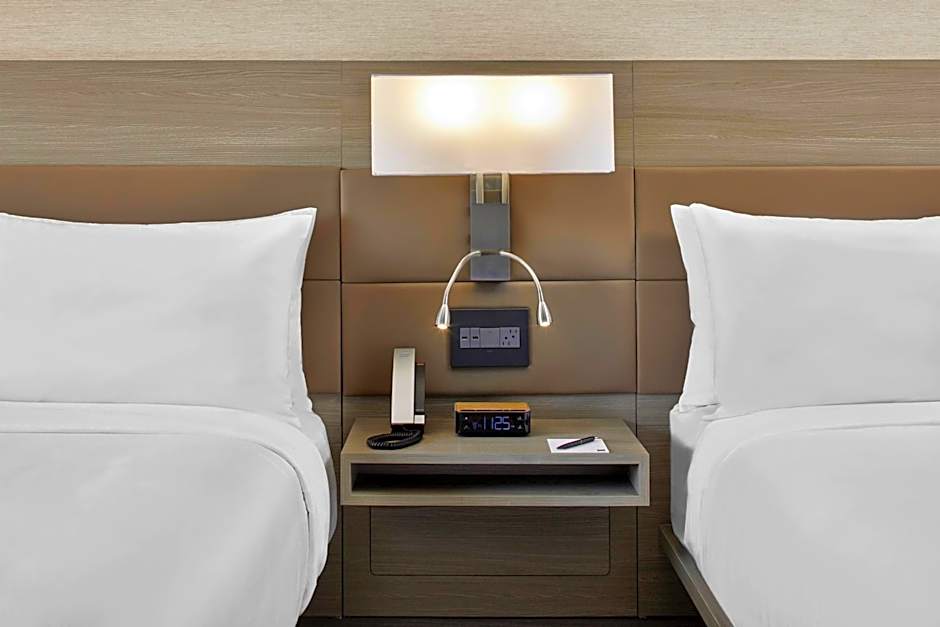 AC Hotel by Marriott Durham
