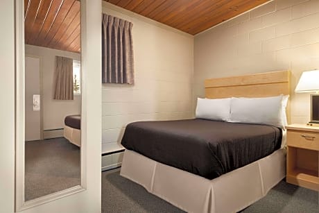 2 Double Beds Non-Smoking