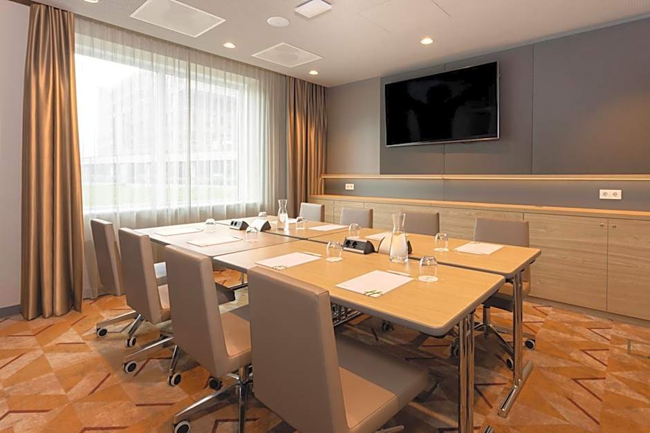 Holiday Inn Eindhoven Airport By IHG