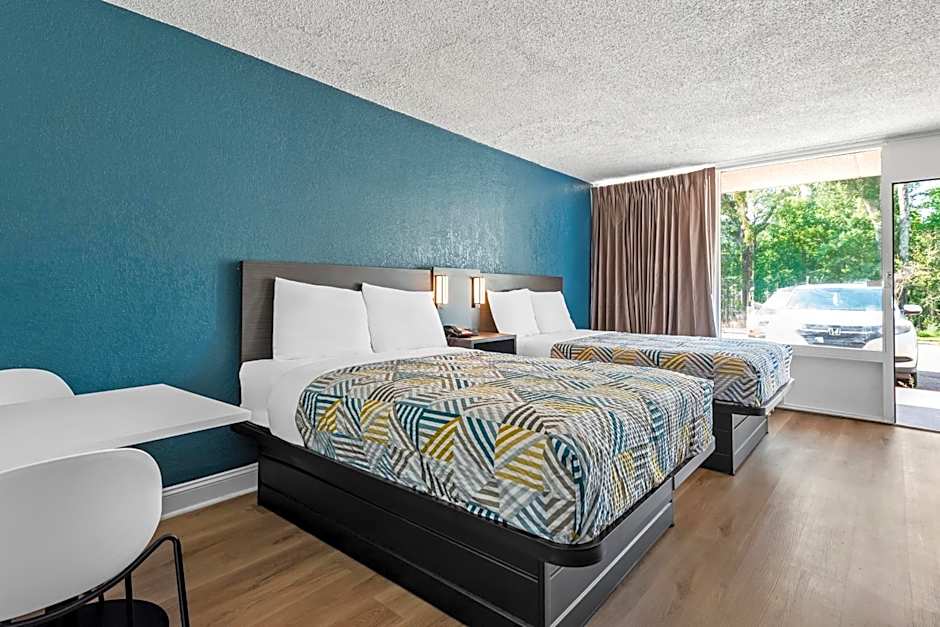 Studio 6 Hammond, LA I12 I55