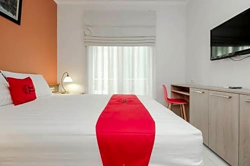 RedDoorz Syariah Plus @ Jatibening