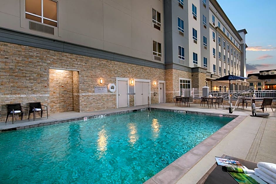 Courtyard by Marriott Houston Kemah