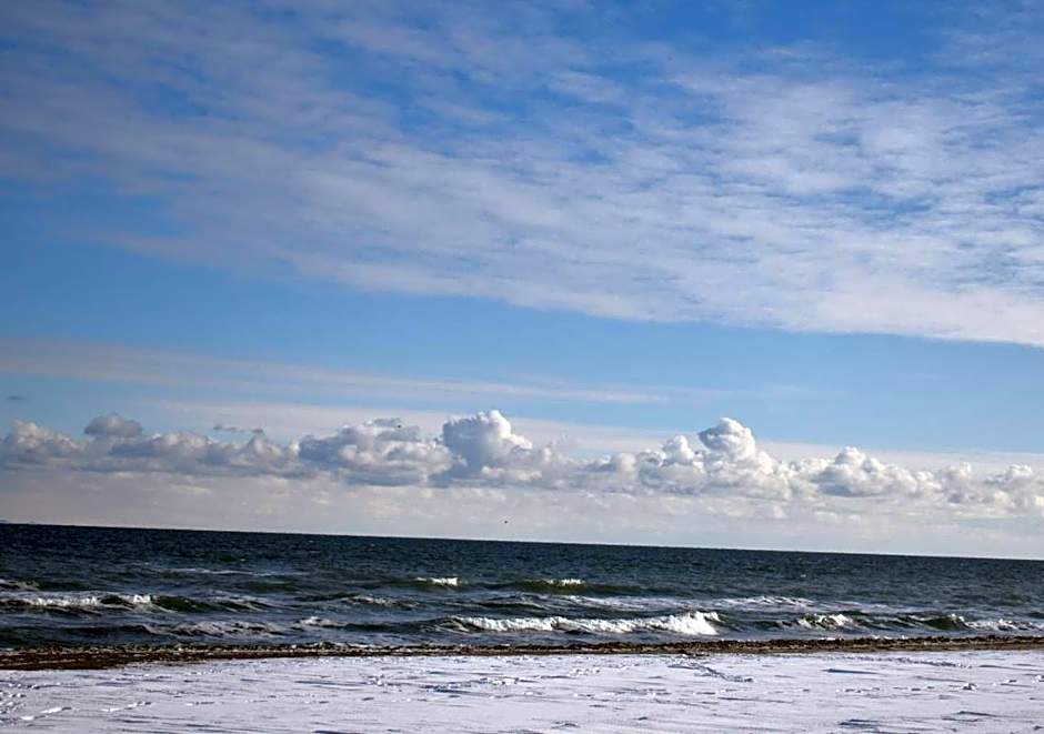 Hotel Sonnenschein - Spielerei im Sonnenschein