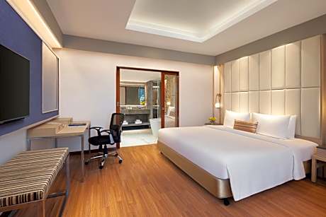 Executive Suite King bed